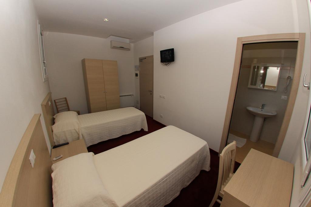 Park Hotel Italia Tezze sul Brenta Zimmer foto