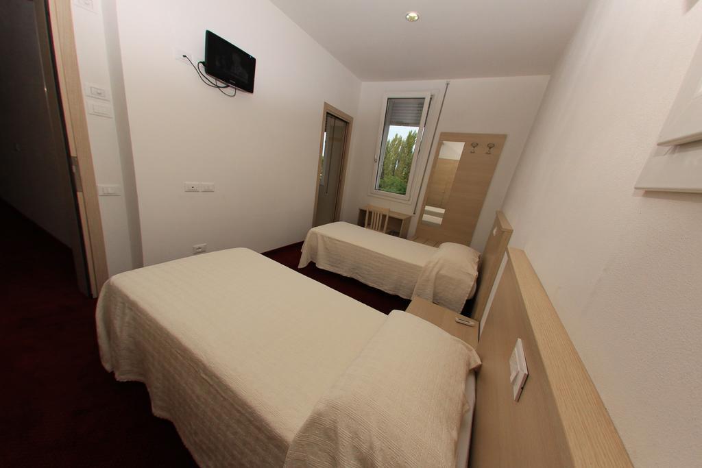 Park Hotel Italia Tezze sul Brenta Zimmer foto